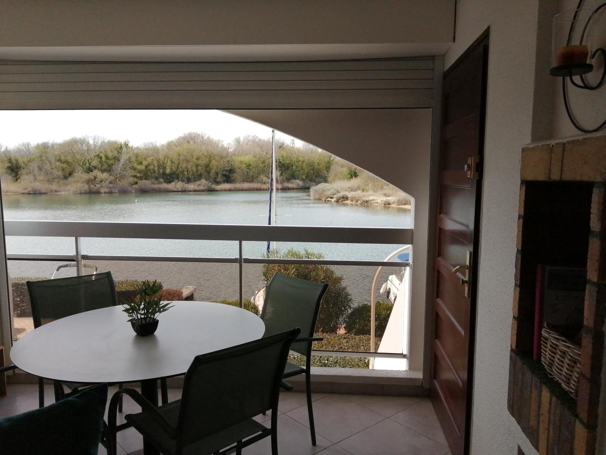 Vue Lagune Et Bateaux A 100M De La Plage 圣西普里安 外观 照片