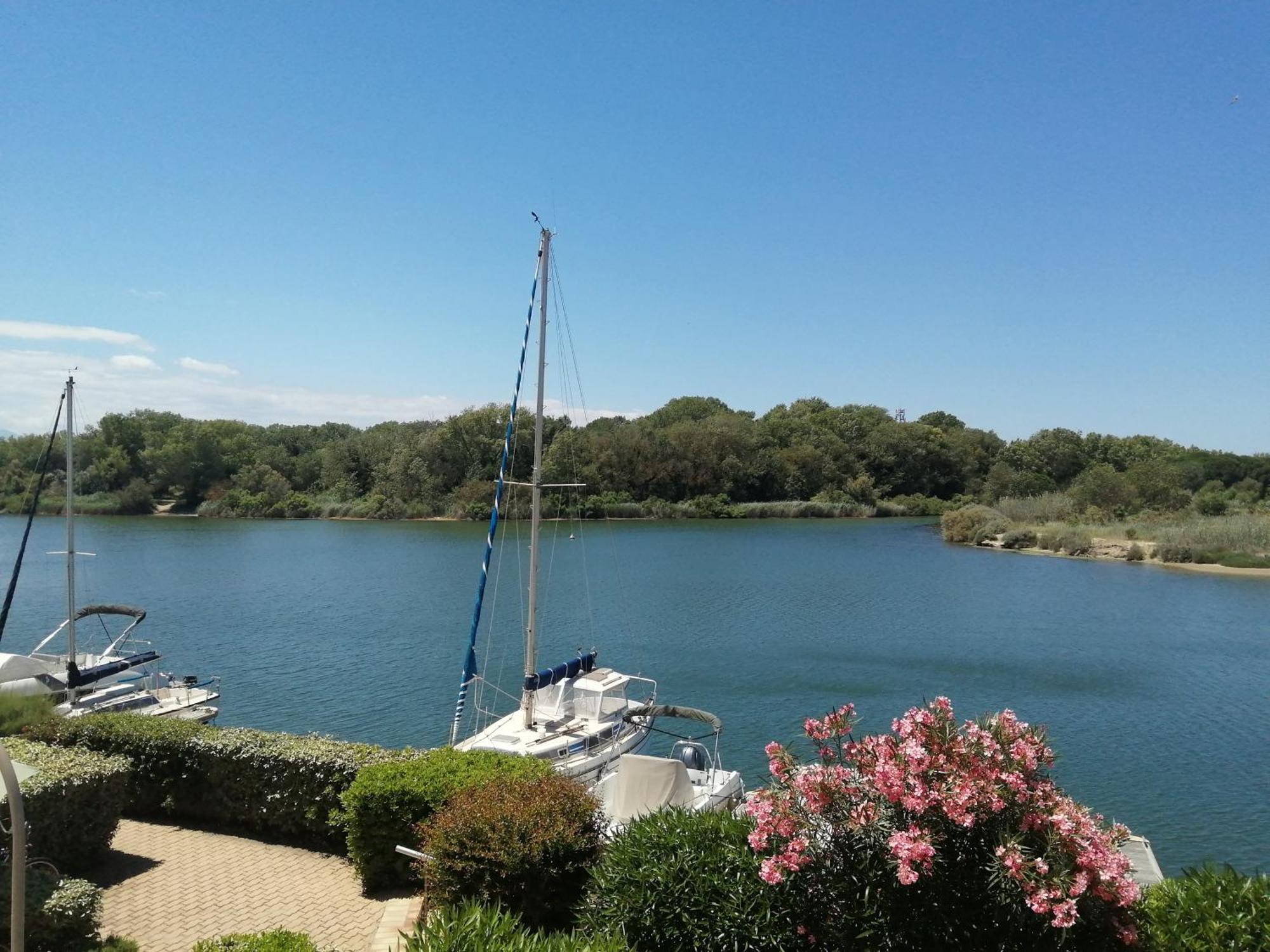 Vue Lagune Et Bateaux A 100M De La Plage 圣西普里安 外观 照片